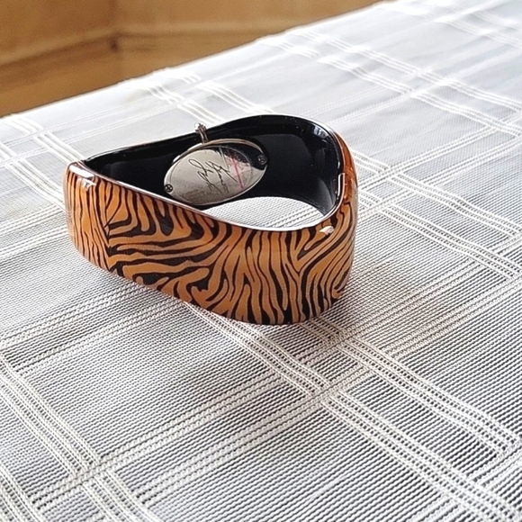 Kenneth Jay Lane Vintage Tiger Watch Cuff Bracelet - Picture 4 of 6